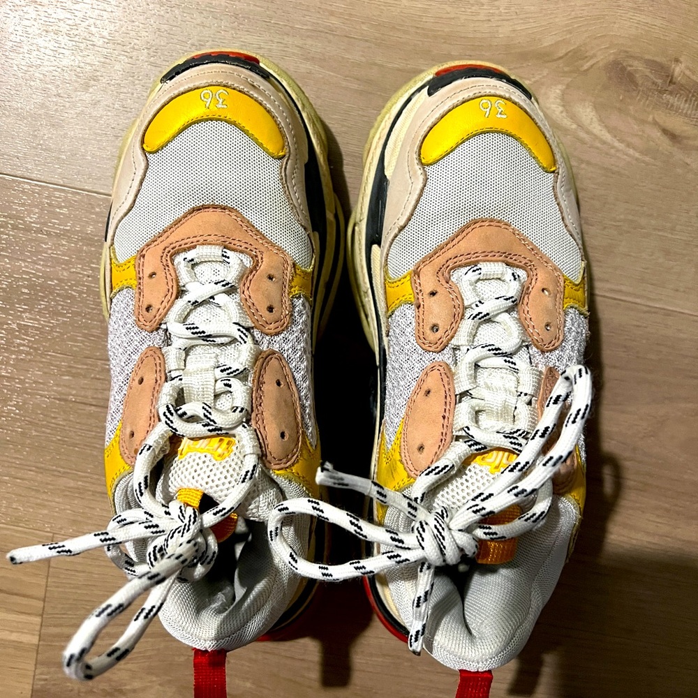 Balenciaga triple S